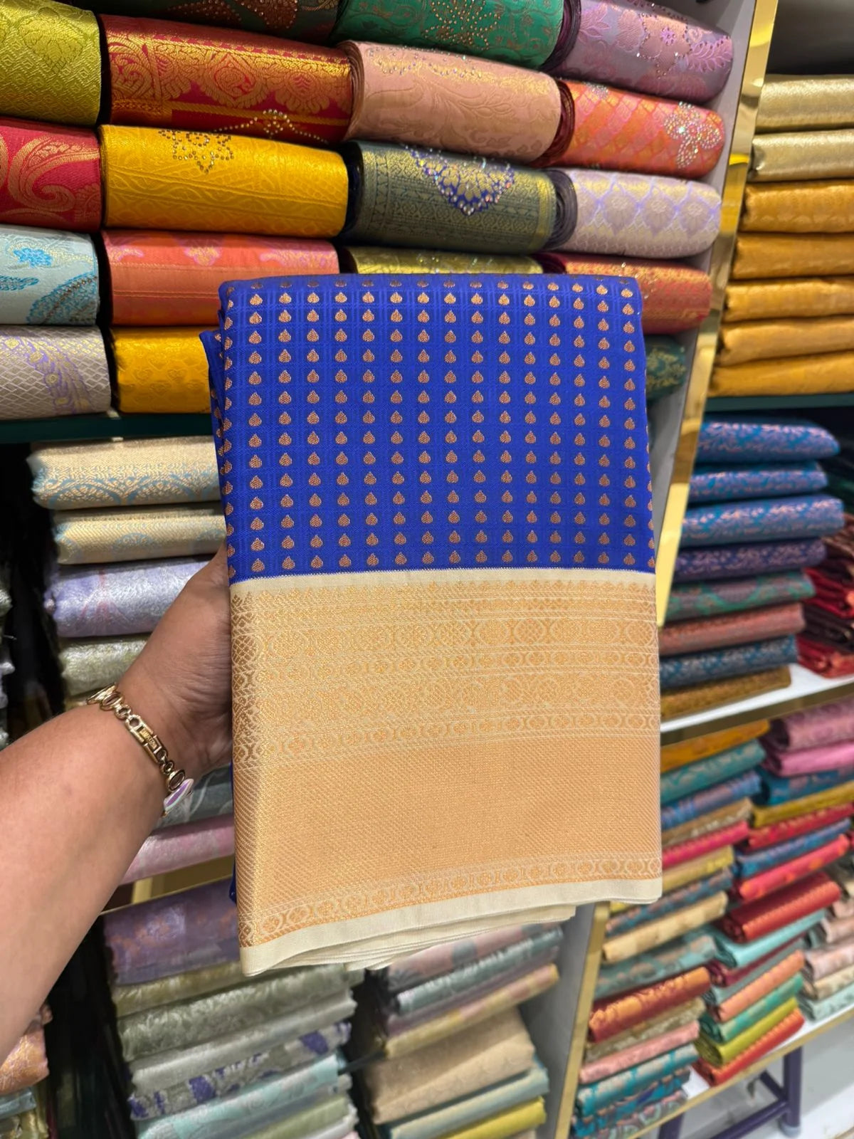 WhatsApp Image 2025-10-06 at 4.04.52 PM