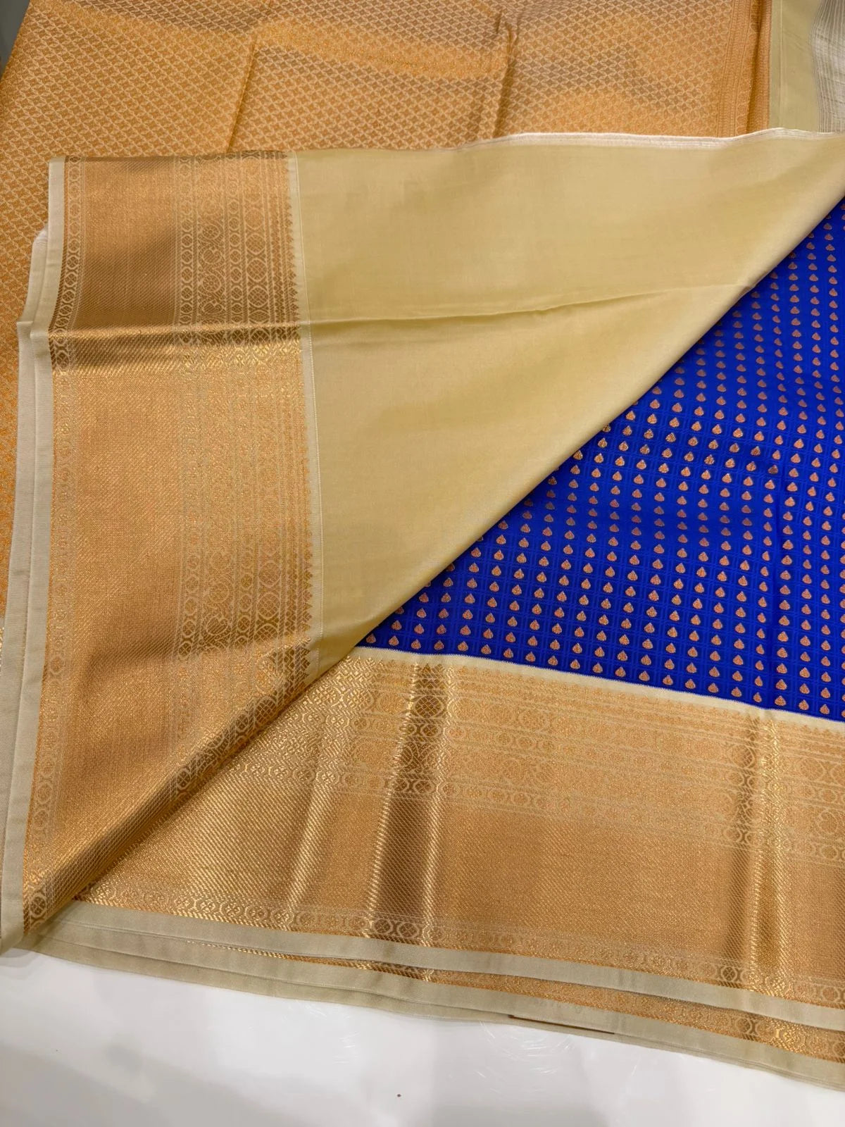 WhatsApp Image 2025-10-06 at 4.05.46 PM