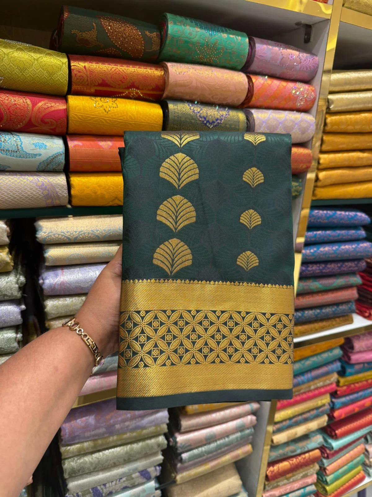 WhatsApp Image 2025-10-06 at 4.06.27 PM