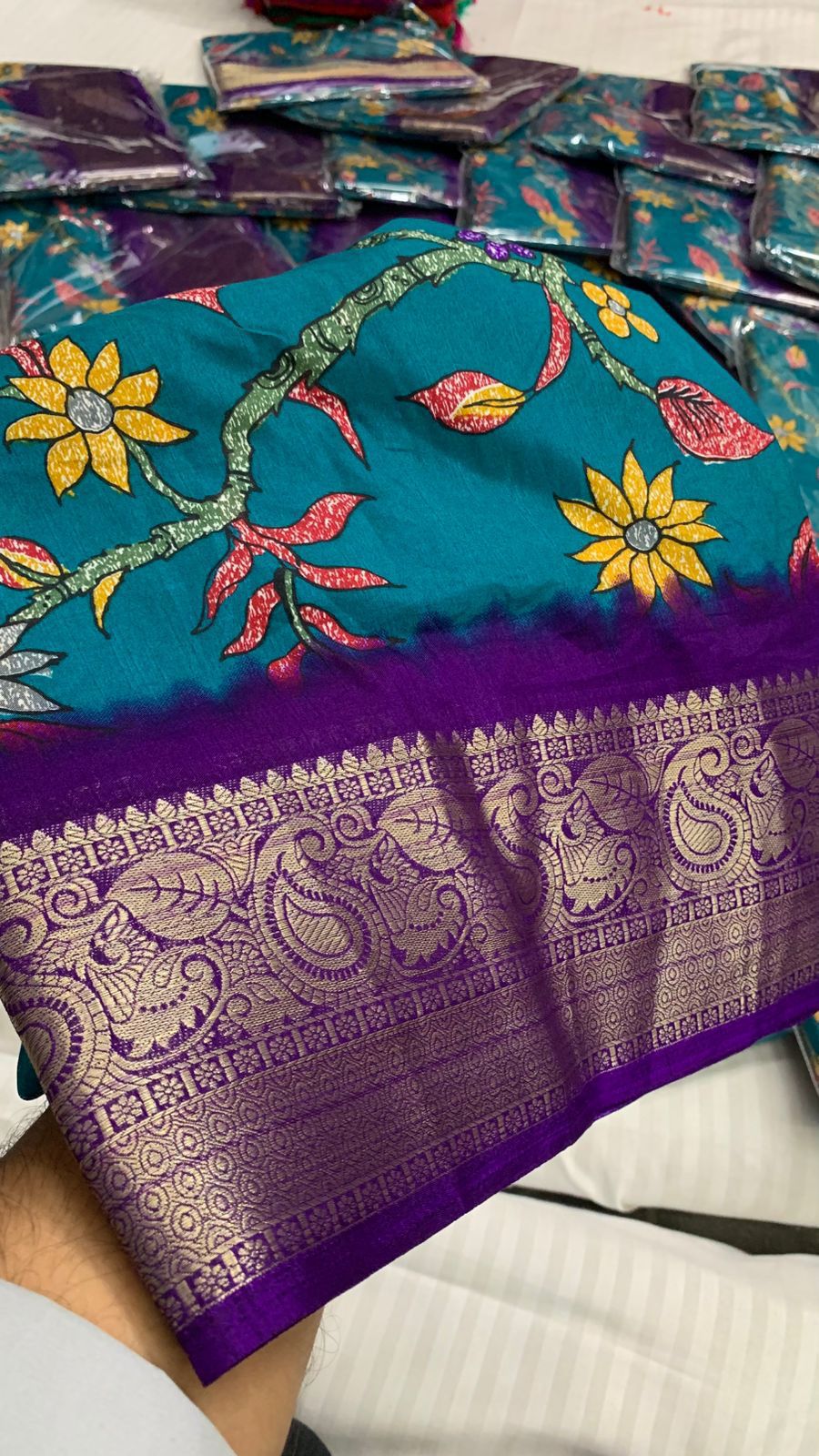 Neelambari Flora