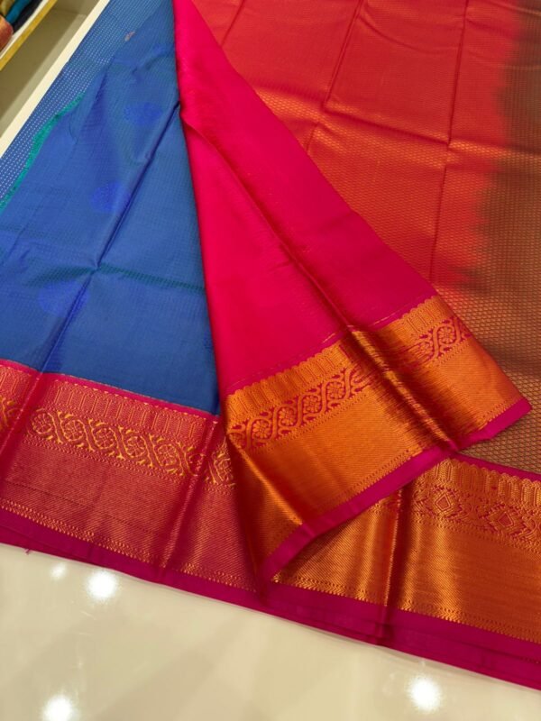 Royal Blue Silk Saree with Pink Zari Border - Image 2